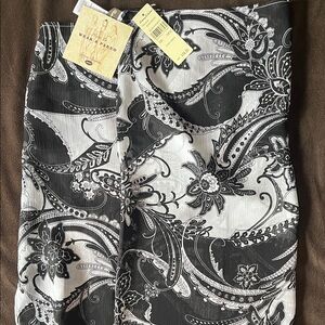 NWT Tommy Bahama Black and White Pareo.
